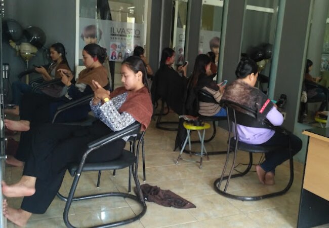 Cilacap's Beauty Secret: Dian Salon's Holistic Approach